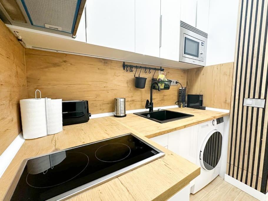 Cozy 2Bd Flat City Center + Ac Daire Madrid Dış mekan fotoğraf